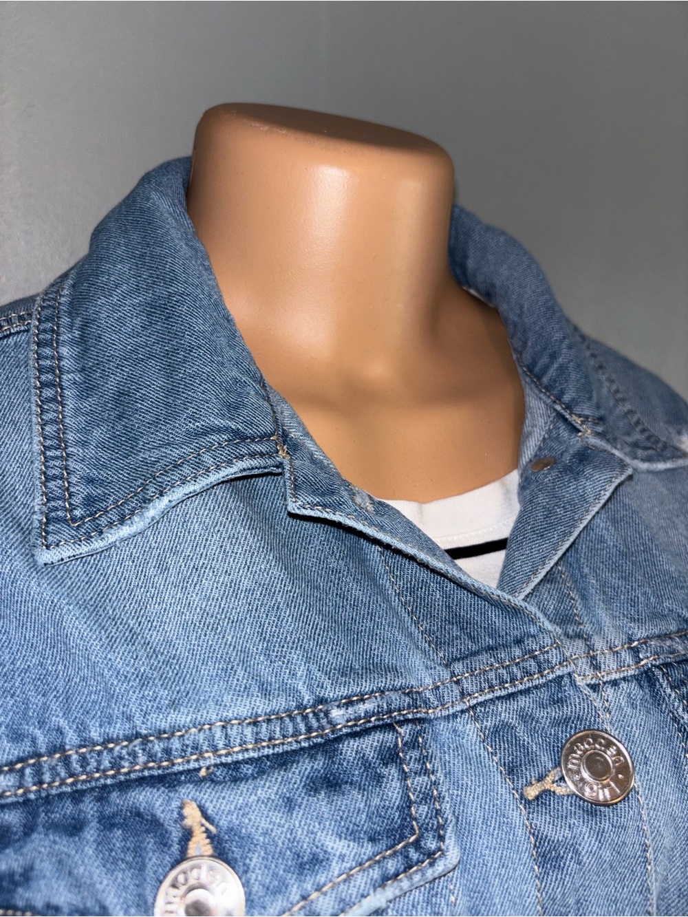 Cropped Light Blue Denim Jacket - Short Sleeve Jean Jacket - Picture 4 of 11
